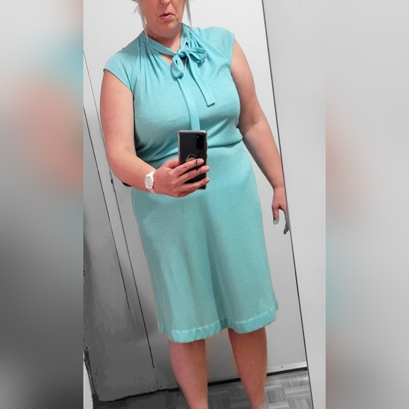 1970's Turquoise Terry cloth/Polyester Dress Size 12/14 with tie& elastic waist - Picture 3 of 11